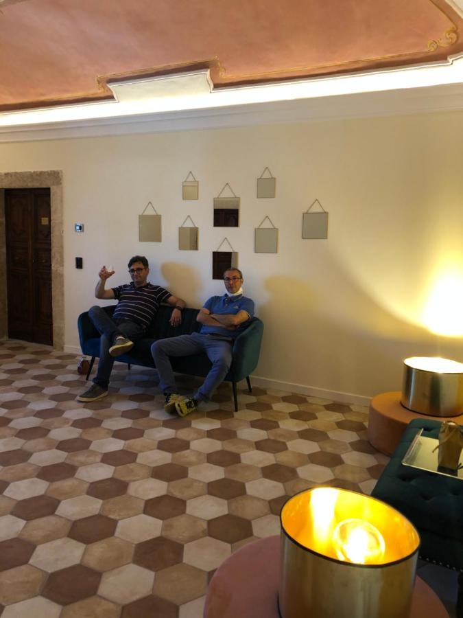 Hotel Dimora Dell'Arte à Navelli Extérieur photo