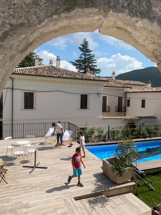 Hotel Dimora Dell'Arte à Navelli Extérieur photo