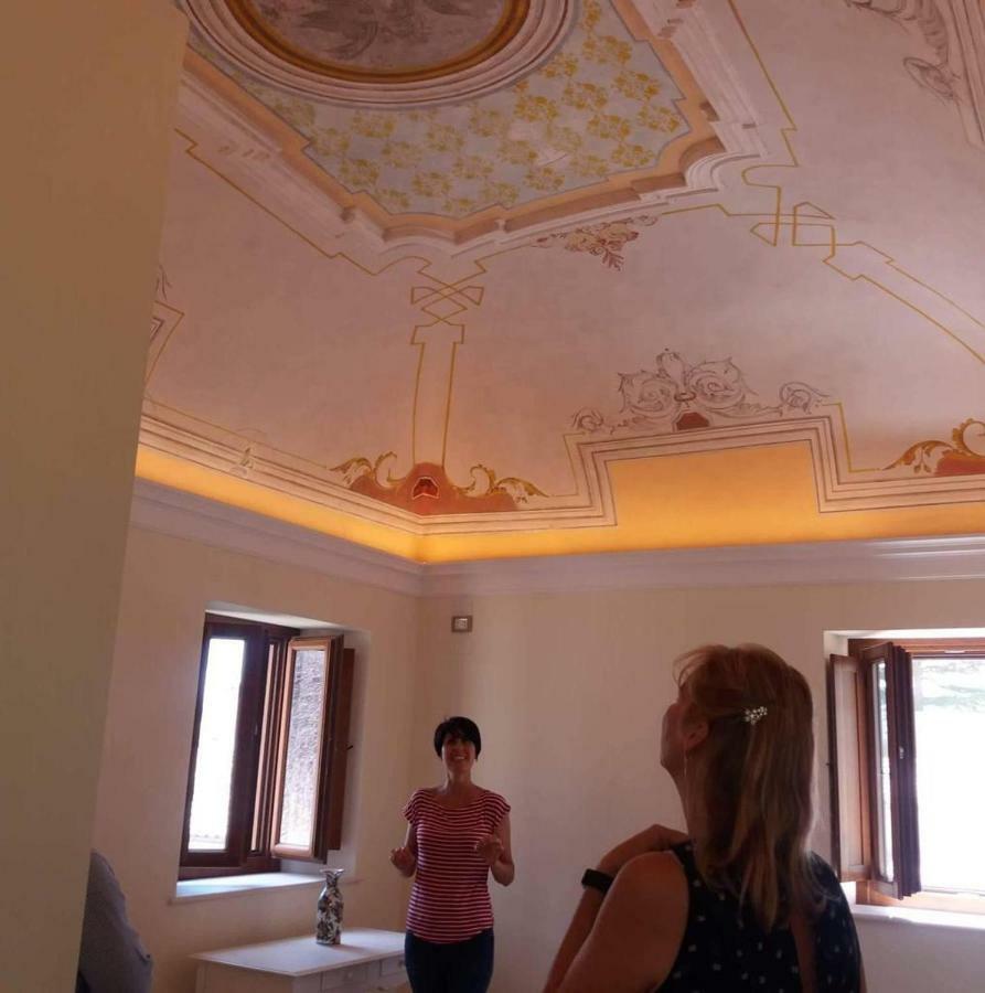 Hotel Dimora Dell'Arte à Navelli Extérieur photo